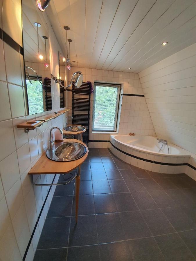De Vliegende Vlinder Bed & Breakfast Nederweert Екстериор снимка