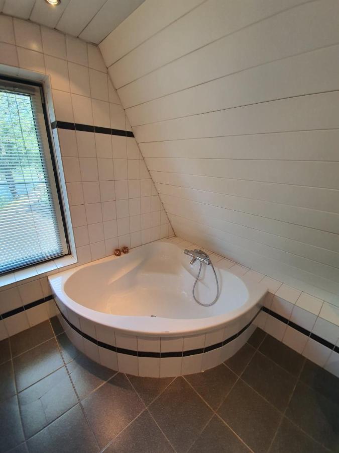 De Vliegende Vlinder Bed & Breakfast Nederweert Екстериор снимка
